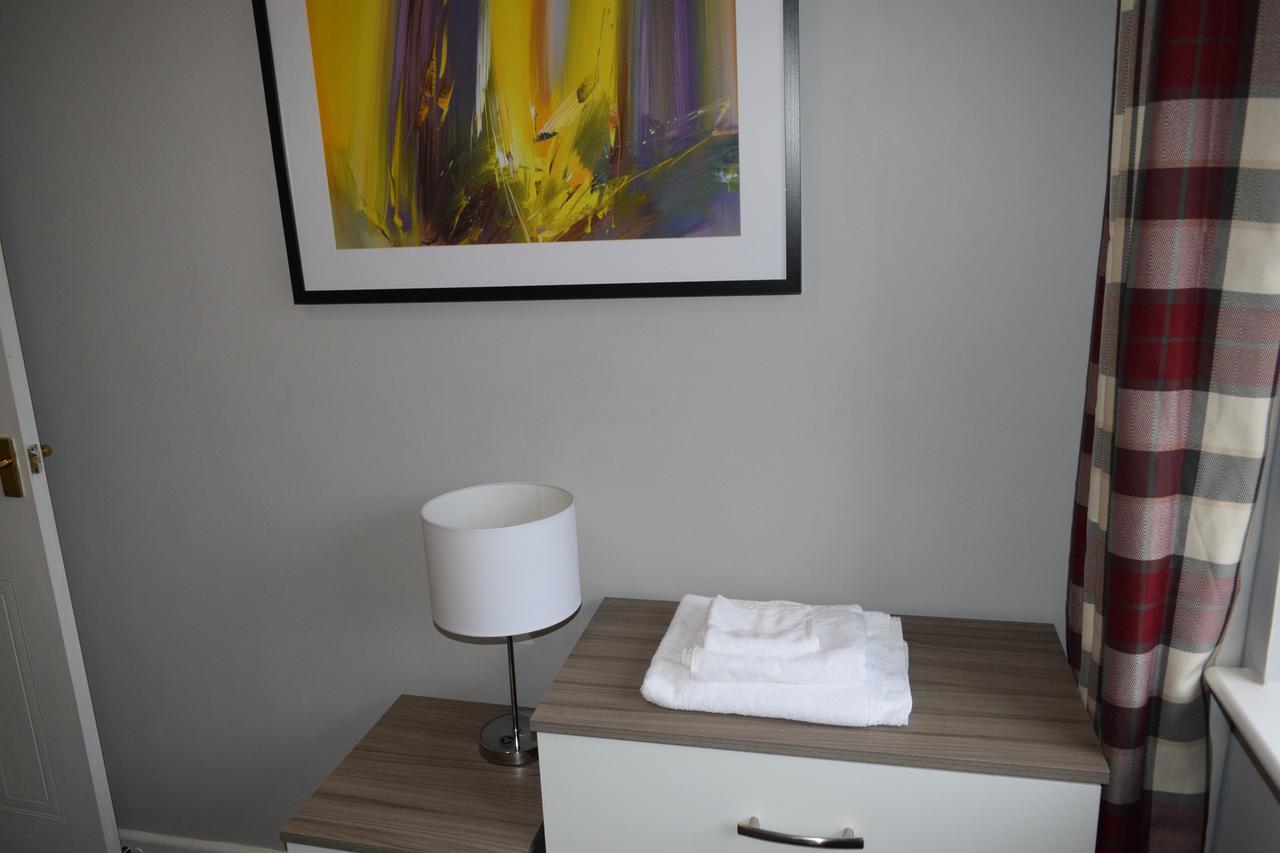 Delight Marvel - Orchard House Villa Swindon Buitenkant foto